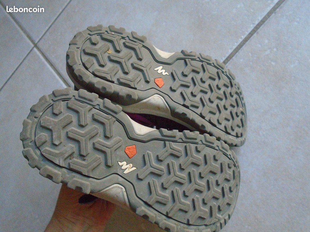 Chaussures sandales d'été à scratchs taille 30 marque quechua état neuve (image 3)