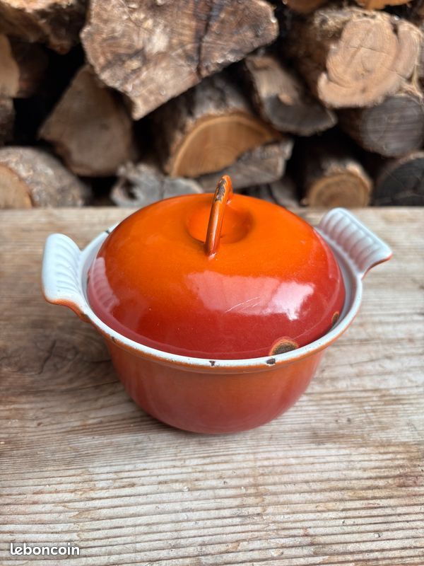 Cocotte ronde en fonte émaillée 24cm rouge Chasseur PUC472481 - Cocotte