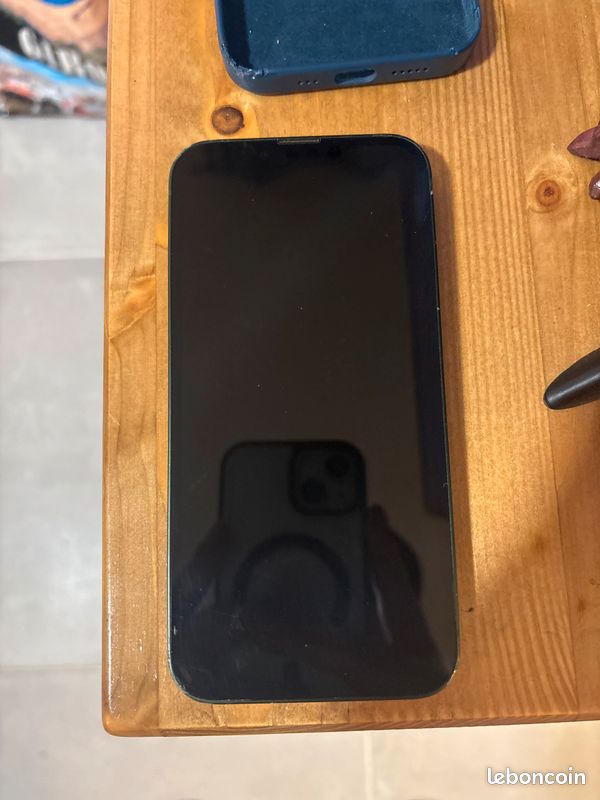 IPhone 13 (image 2)
