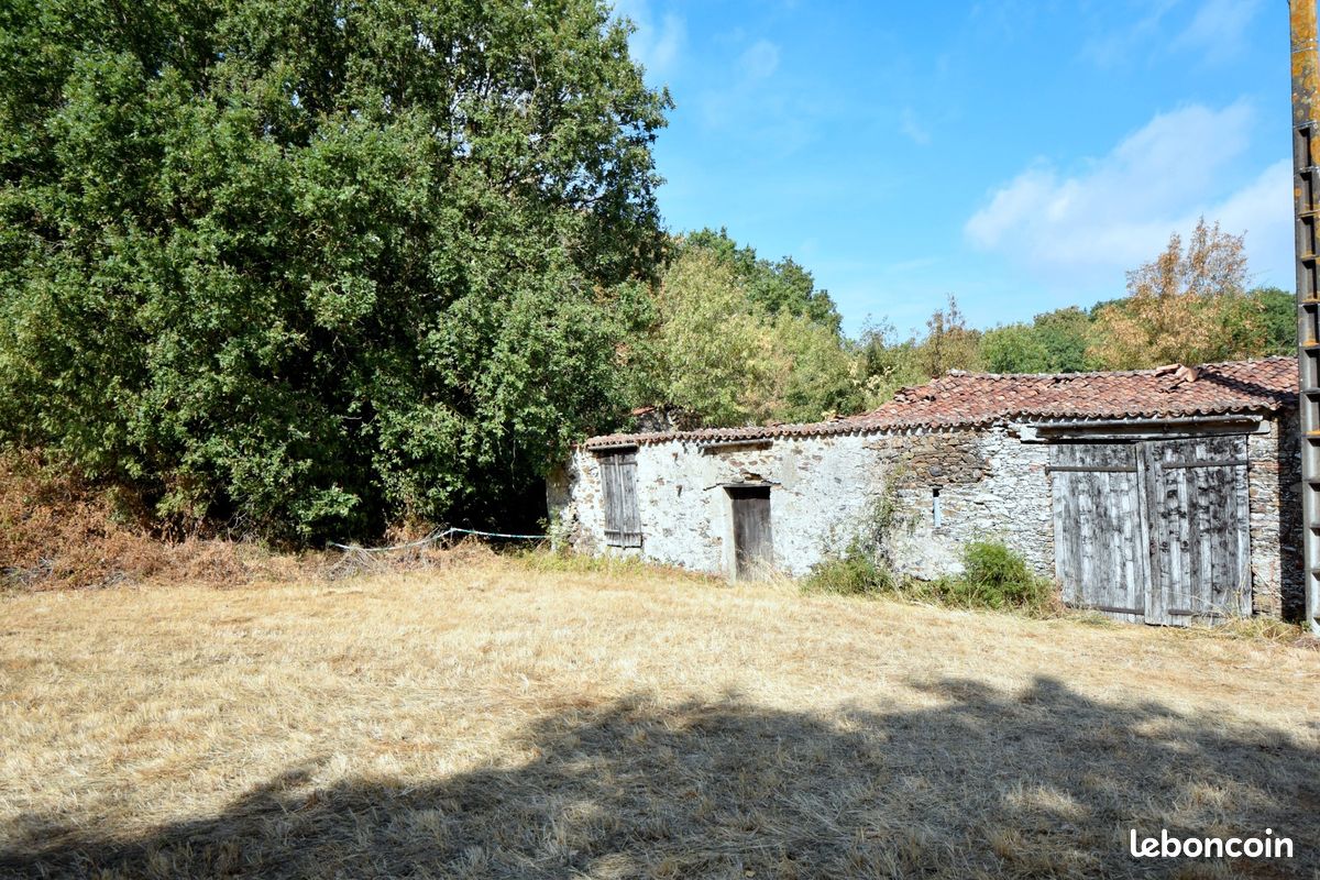 Maison 3 pièces 75 m² · au Landreau · 75 m² · 56 000 €