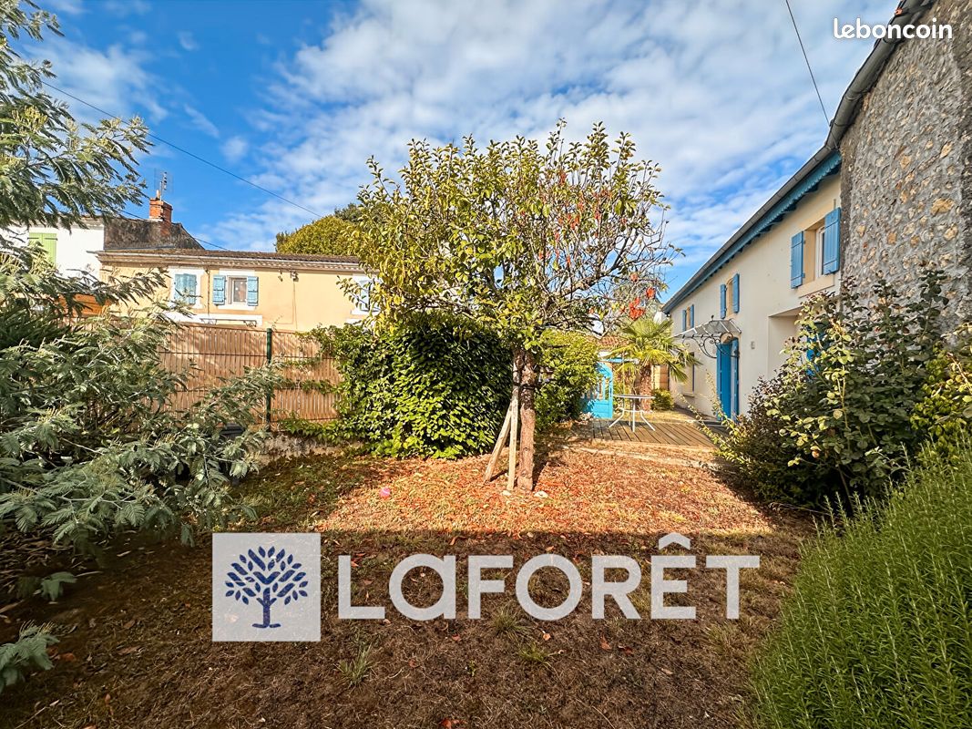 Maison 3 pièces 147 m² · à Gémozac · 147 m² · 145 900 €