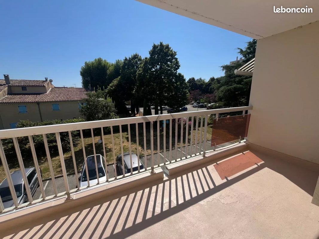 Appartement 1 pièce 28 m² · à Montélimar · 28 m² · 500 €
