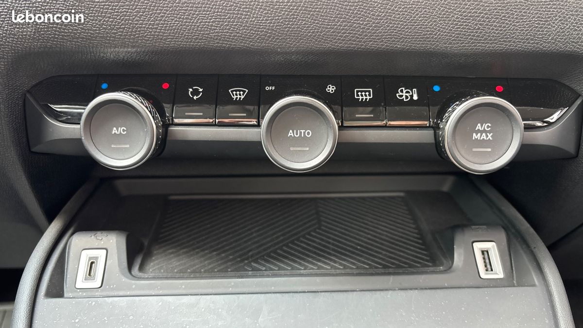 CITROEN C4 PureTech 130ch Shine Pack EAT8 CARPLAY (image 22)