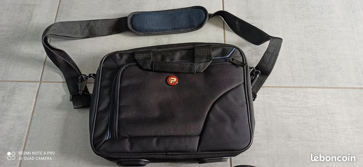 Housse avec bandoulière pour tablette ou ordinateur 12 pouces