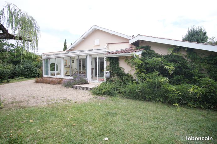 Villa 6 pièces 220 m²