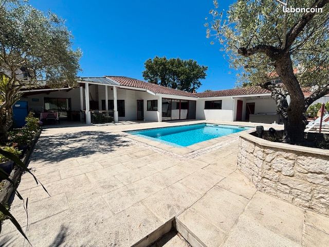 Maison 5 pièces 205 m² · à Gujan-Mestras · 205 m² · 749 000 €