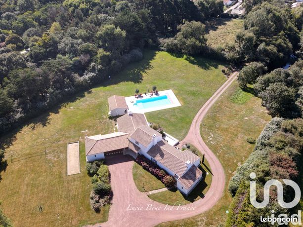 Maison 9 pièces 206 m²