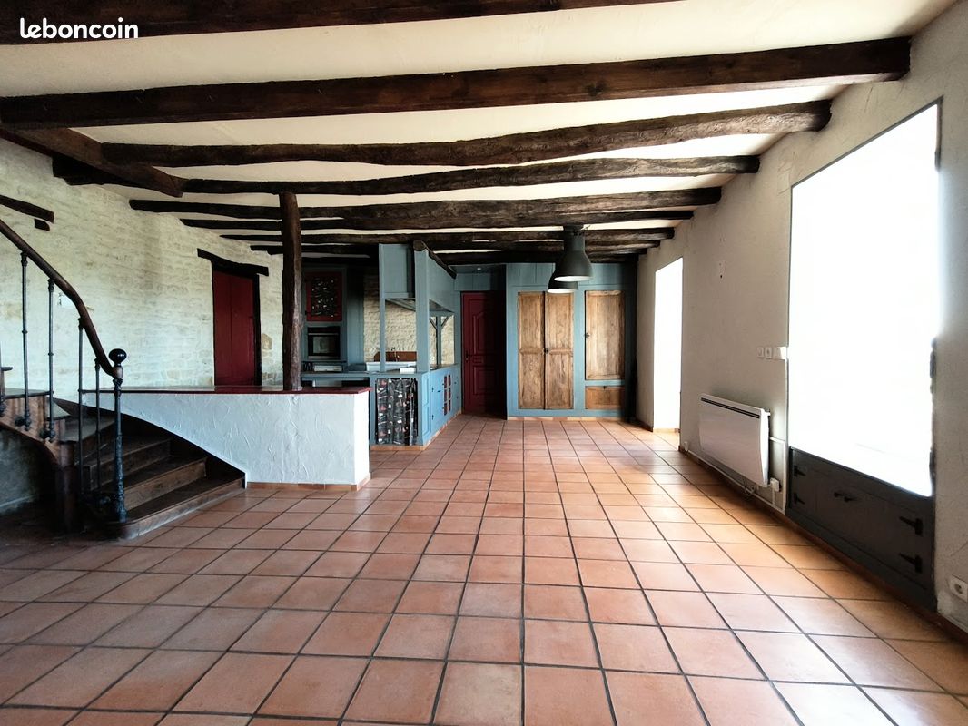 Maison 4 pièces 148 m² - Sainte-Eanne 79800 (image principale 1)