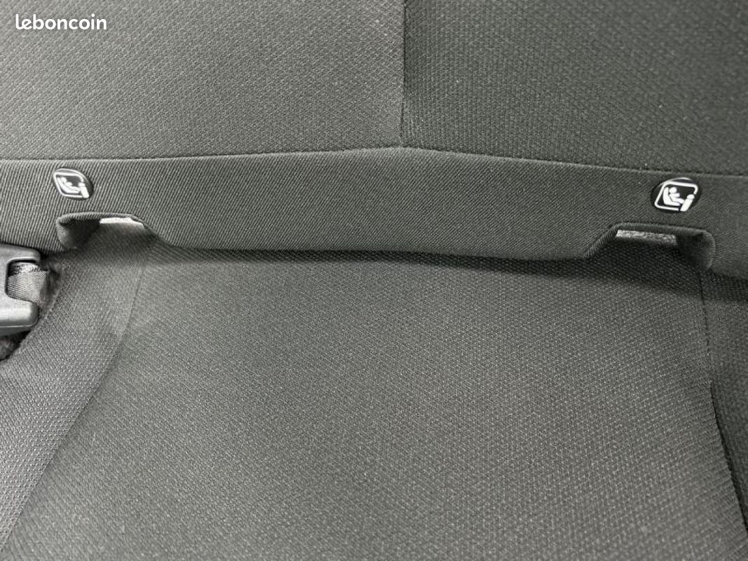Toyota Aygo X 1.0 VVT-i 72ch Design S-CVT (image 21)