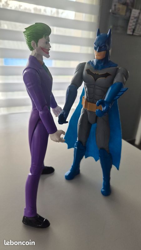 Batman et Joker - Figurines 30 cm (image 2)