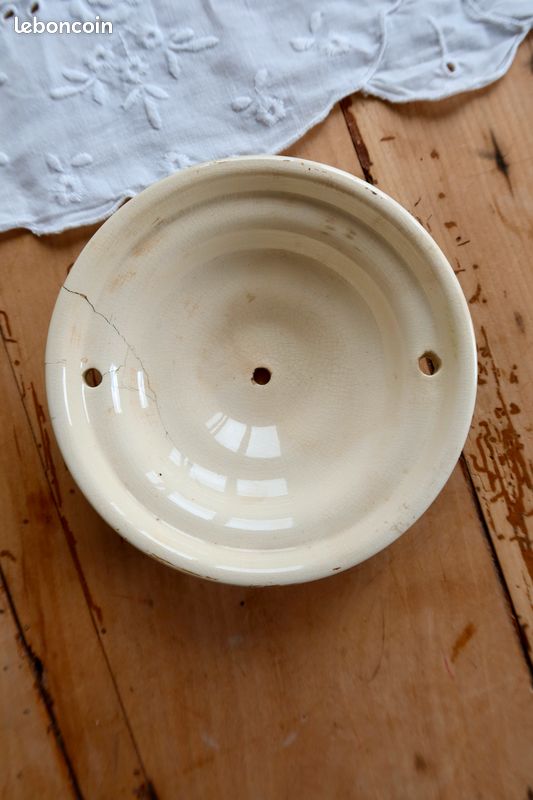 Rosace de plafond ancienne en céramique vert et crème – Cache suspension lustre vintage (image 2)