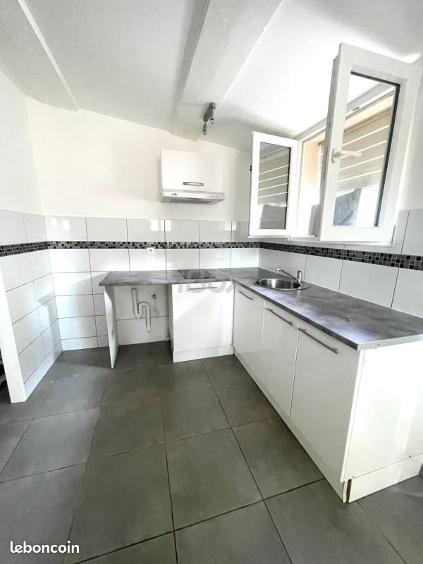 Appartement 1 pièce 25 m² · à Toulon · 25 m² · 546 €