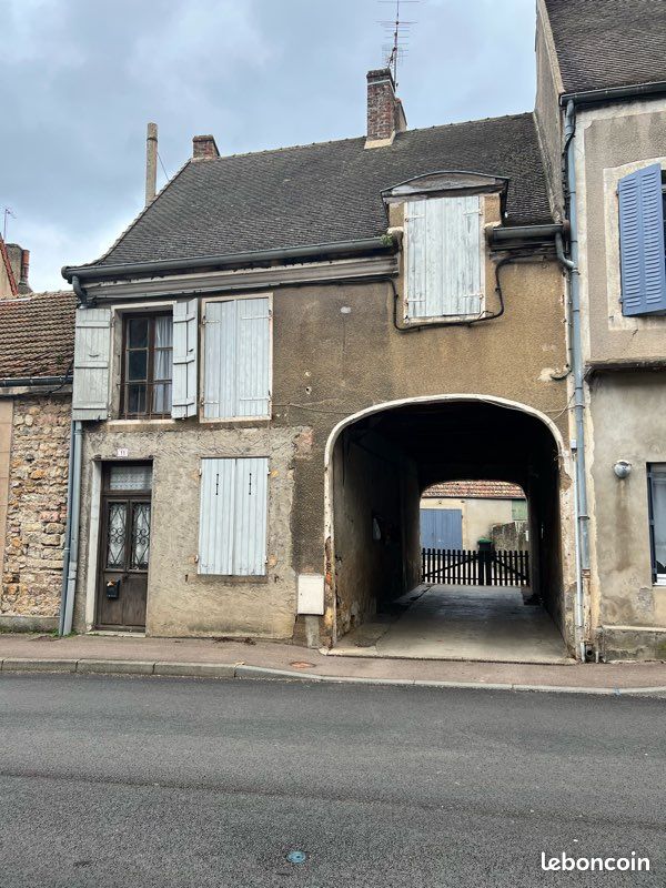 Maison 6 pièces 145 m² · à Couches · 145 m² · 75 000 €