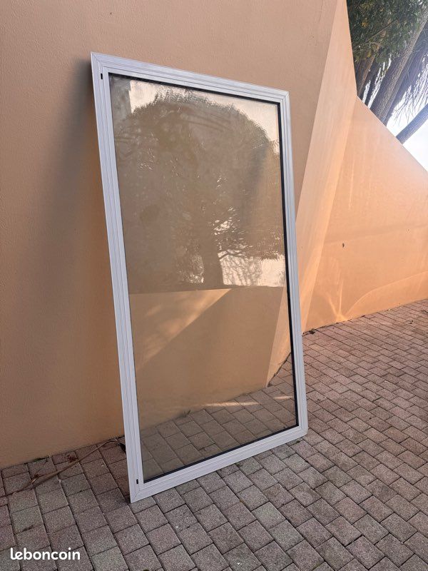 Châssis fixe aluminium avec vitrage (image 1)