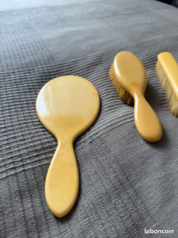 Ensemble Coiffeuse Vintage Années 50 - Miroir Et Brosse à Vêtements - Bois - Occasion