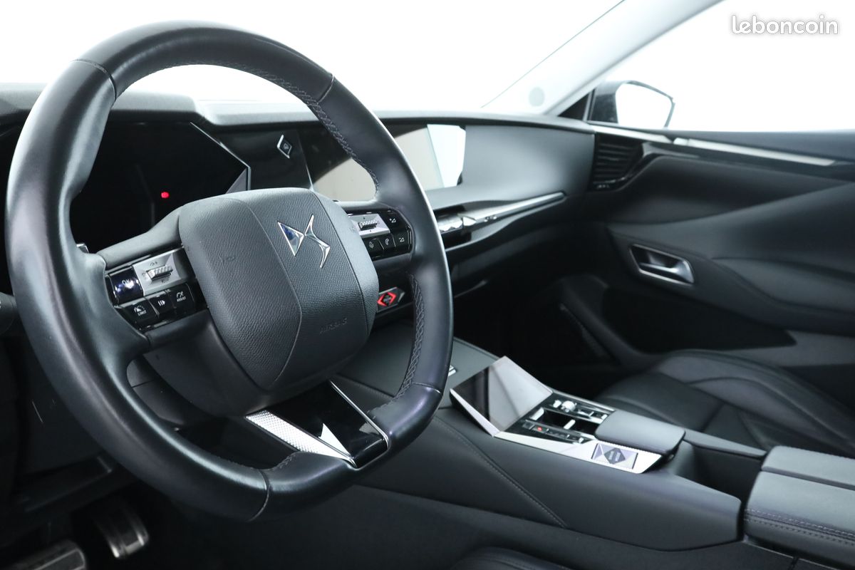 DS Automobiles DS 4 1.6 E-Tense Hybride Rivoli EAT8 225 ch (image 6)