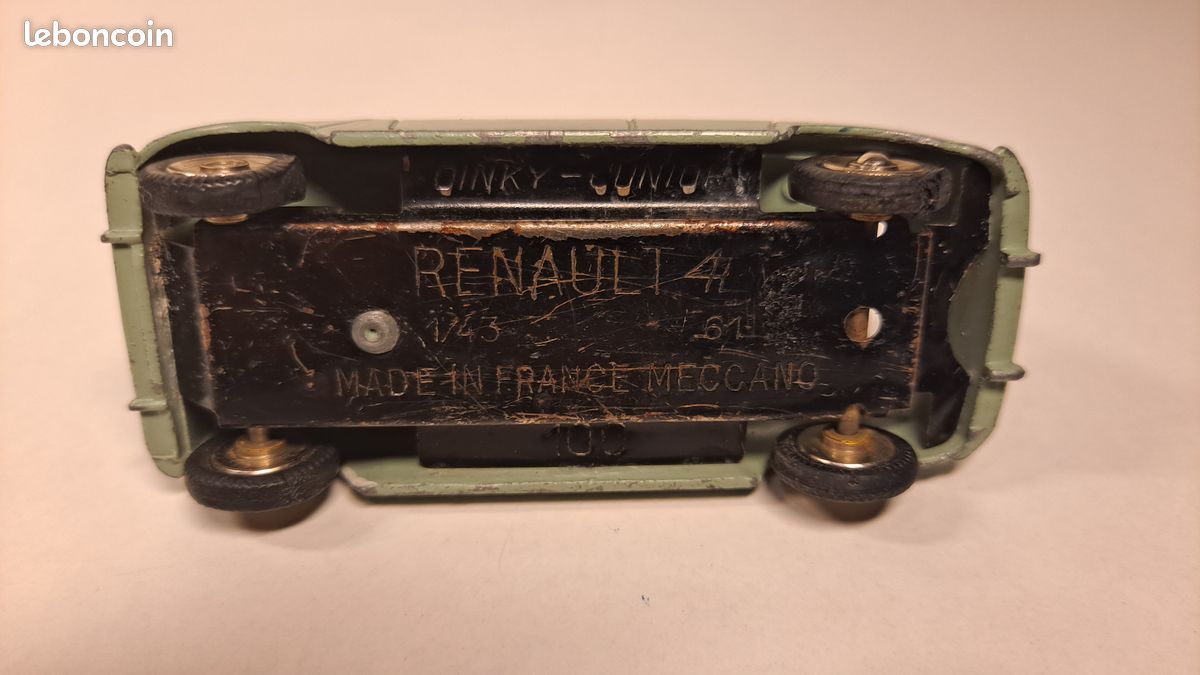 Dinky Toys France N°100 - Renault 4L Junior Vert Pâle, échelle 1:43, Excellent état