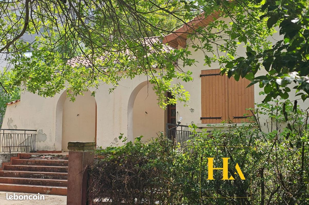 Maison 5 pièces 120 m² · à Castanet-Tolosan · 120 m² · 252 000 €