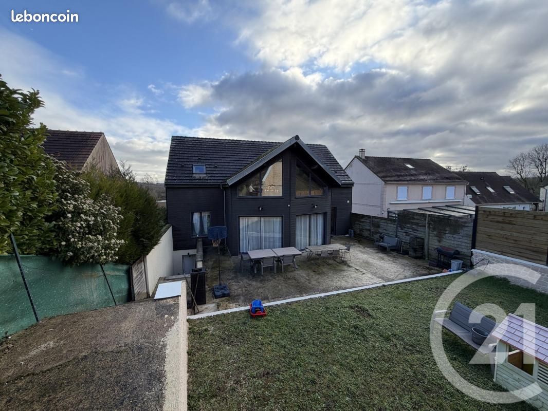 Maison 7 pièces 182 m² · à Claye-Souilly · 182 m² · 499 000 €