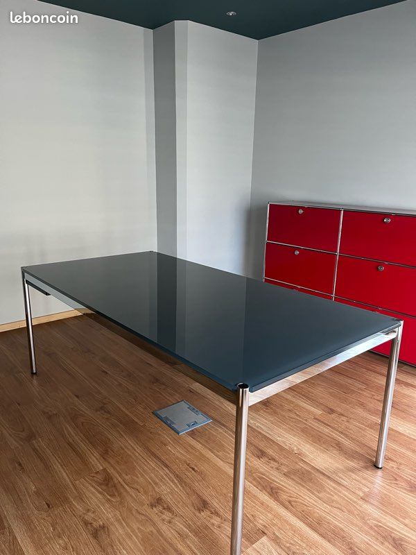 À vendre grand bureau de marque USM en parfait état (image 2)