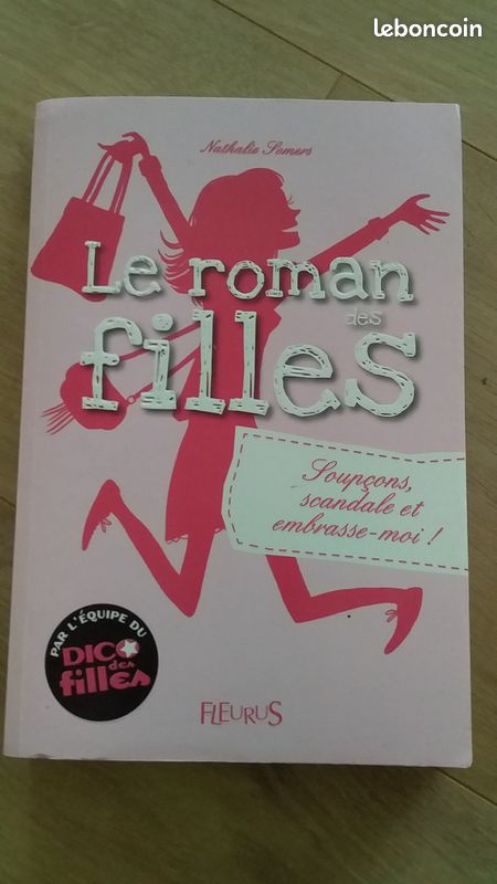 Le roman des filles: soupçon scandale et embrasse moi (image 1)