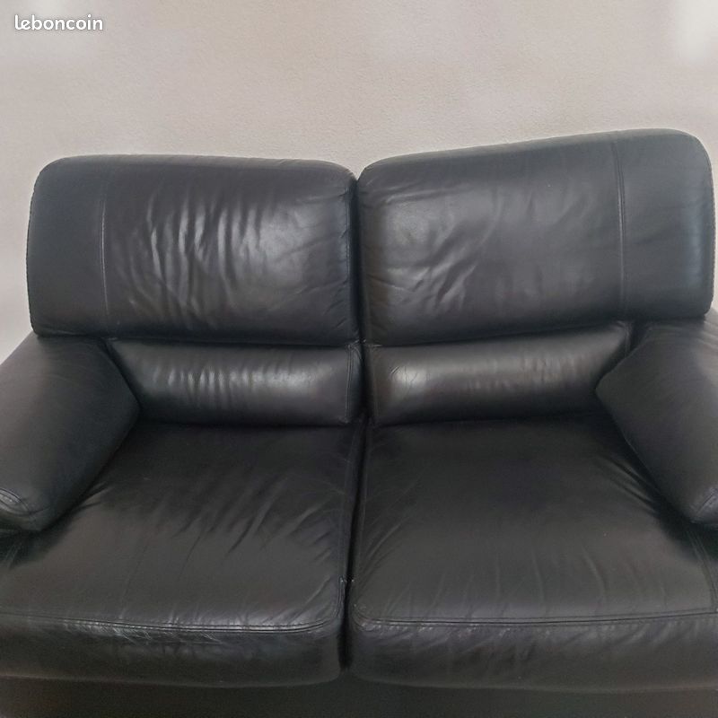 Canapé noir en cuir (image 4)
