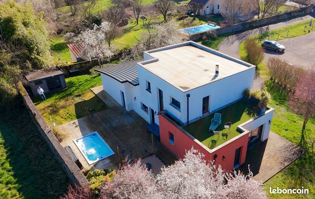 Maison 6 pièces 144 m² · à Échenoz-la-Méline · 144 m² · 395 000 €