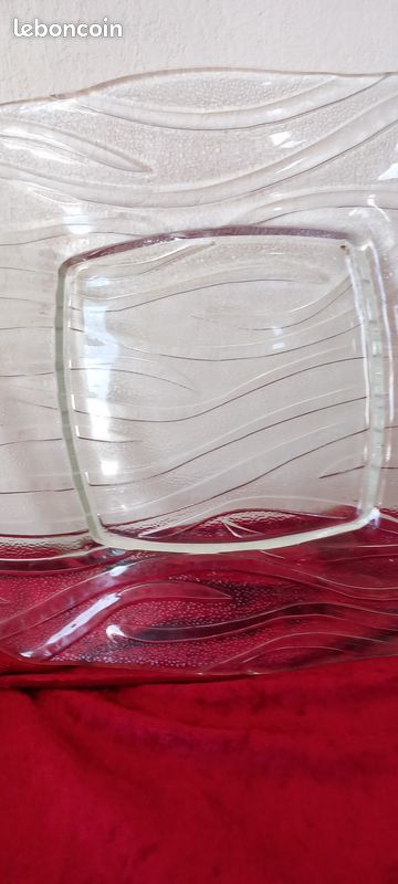 6 très belles assiettes verre 30x30 (image 1)
