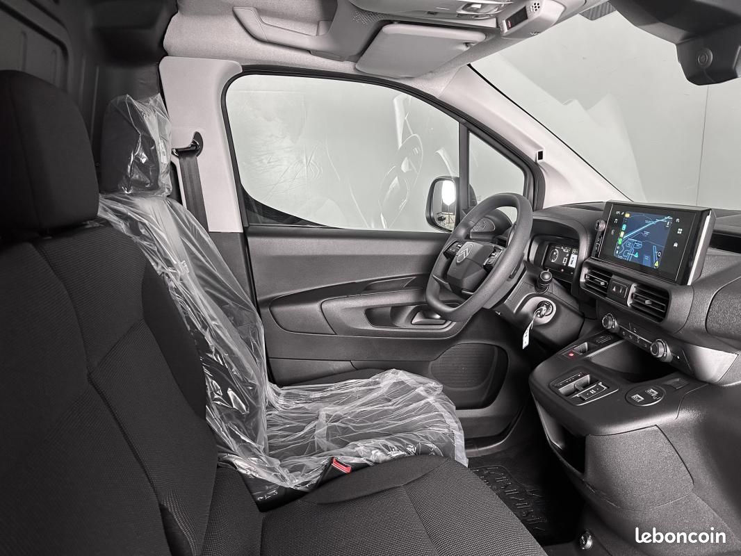 Citroën Berlingo VAN 3PL BLUEHDI 130CH -32% NEUF EAT8 S&S CARPLAY REGUL DAB FULL LED CABINE EXTENSO (image 6)