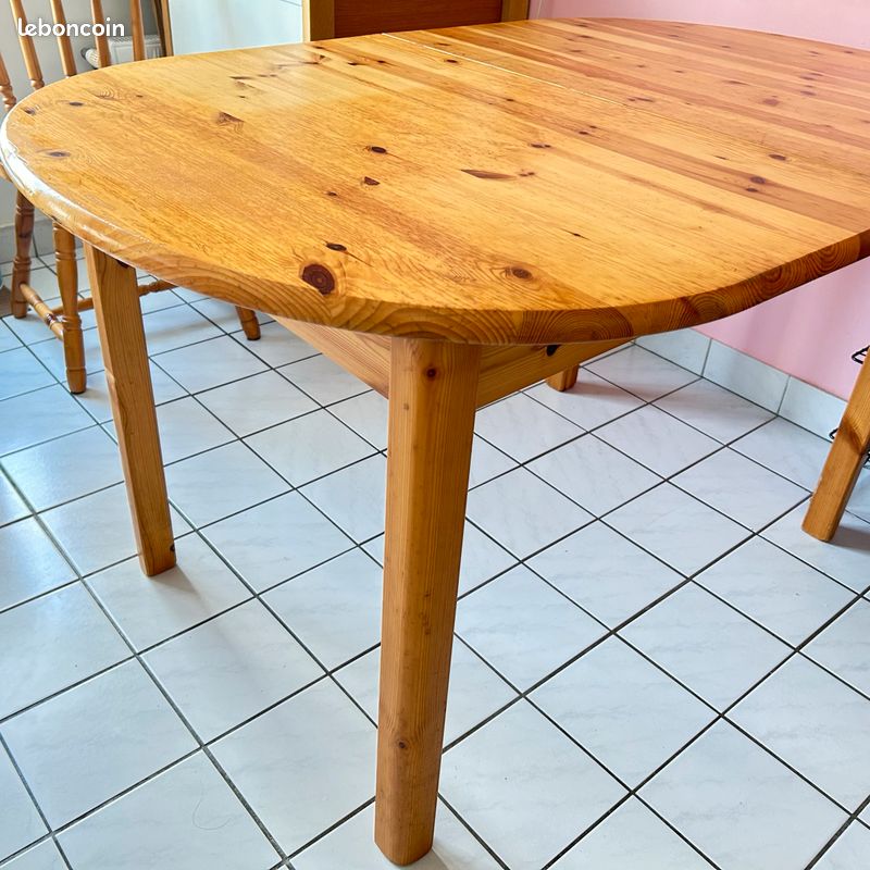 Table en bois et 4 chaises (image 5)