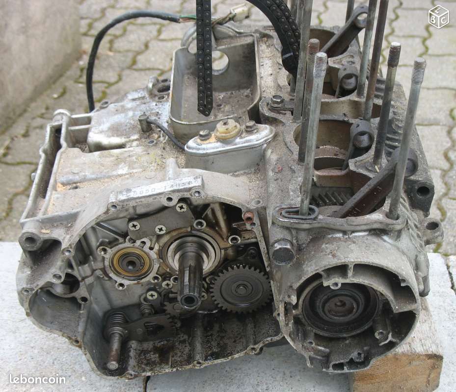 Bas moteur Suzuki GS 850 G (image 1)