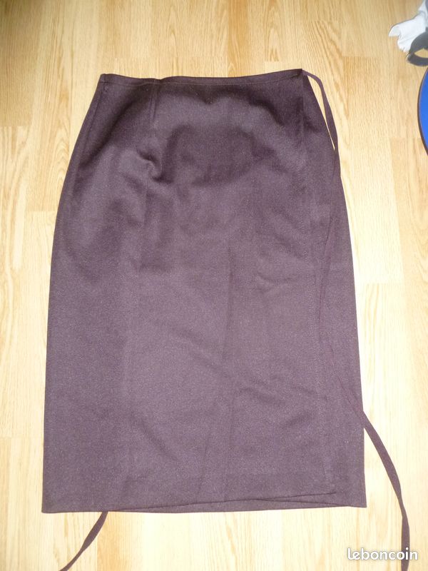 Jupe portefeuille taille 38 - taille M - 3 euro (image 1)