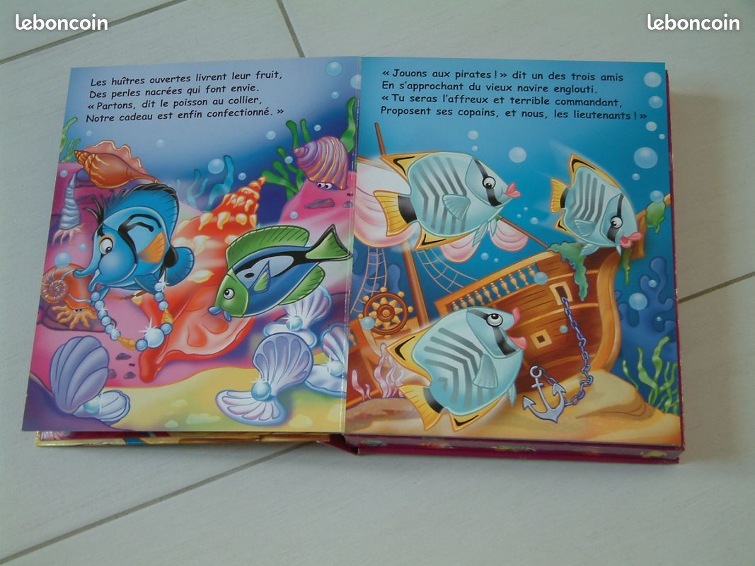 Livre entre les coraux (image 2)