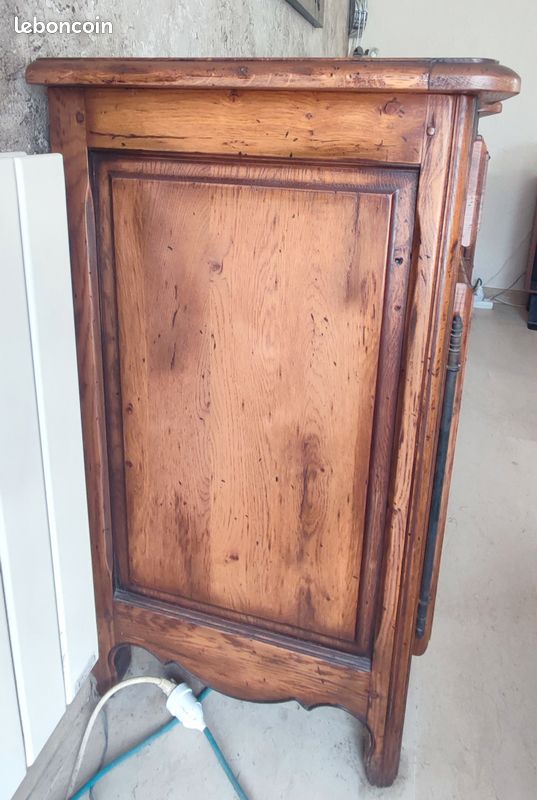 Magnifique bahut rustique de caractère chevillée (image 3)