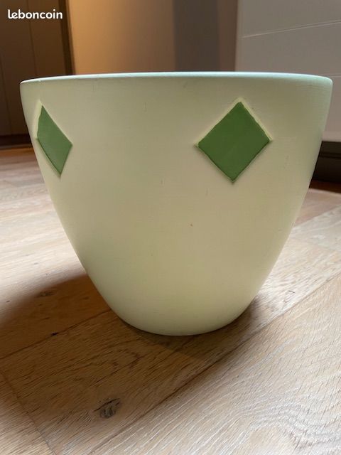 Cache pot vert (image 1)