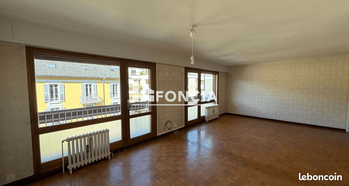 Appartement 4 pièces 90 m² · à Chambéry · 90 m² · 1 050 €/mois
