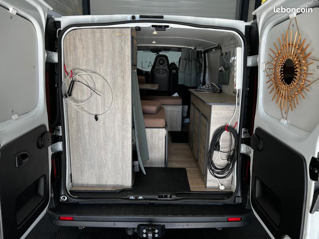 RENAULT Trafic Van Aménagé 2.0 Blue DCi Turbo 120ch (image 27)