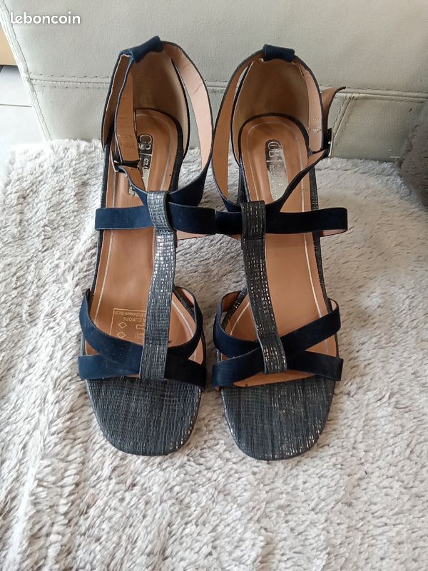 Chaussures nu pieds bleu (39) Chaussures