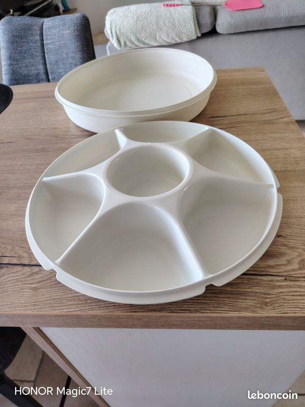 Plateau avec couvercle Tupperware (image 1)