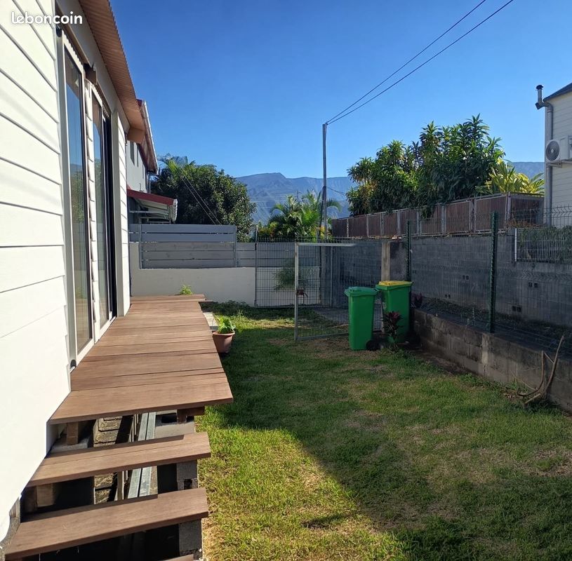 Maison 3 pièces 79 m² · à Saint-Pierre · 79 m² · 788 €