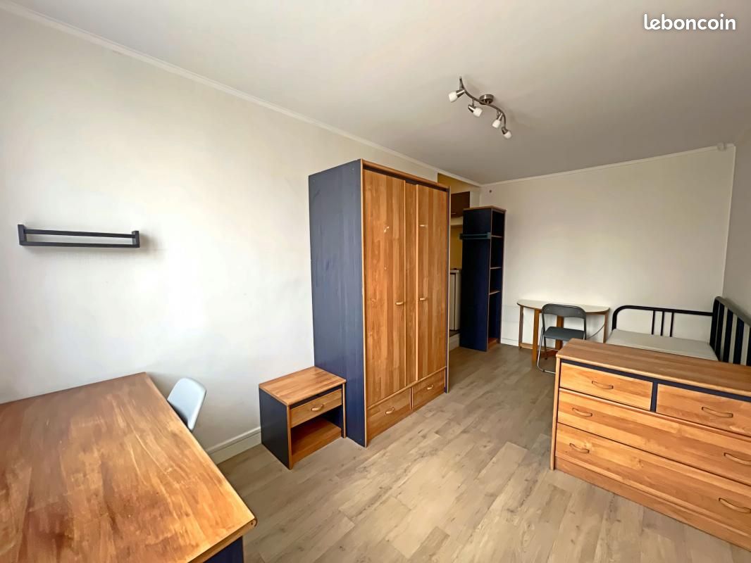 Appartement 1 pièce 18 m² · à Bures-sur-Yvette · 18 m² · 540 €