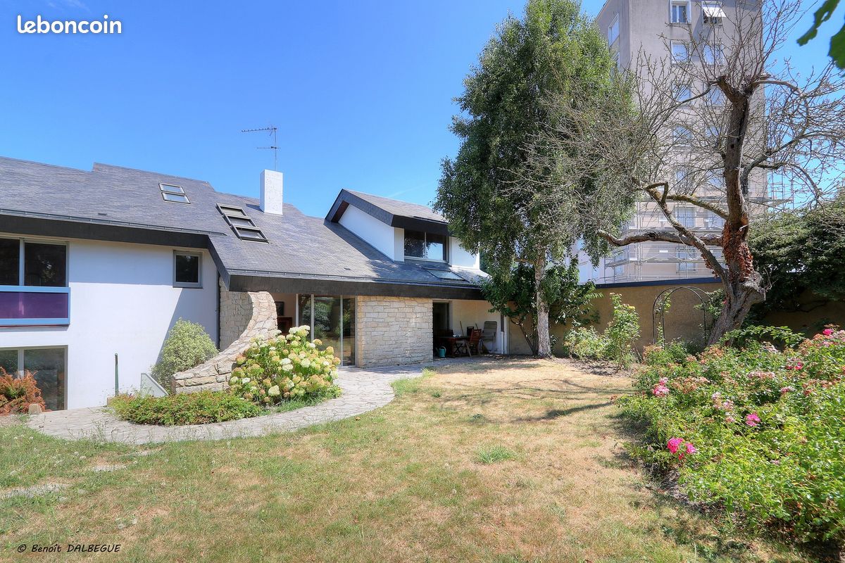 Maison 7 pièces 240 m² · à Rennes · 240 m² · 910 000 €