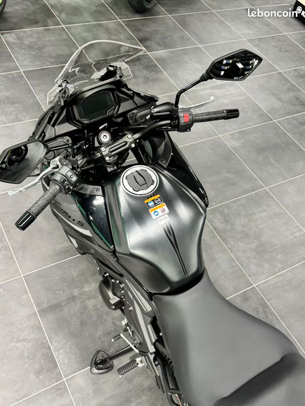 Splendide Kawasaki Versys 650 2026 Noir | GARANTIE 4 ANS CONSTRUCTEUR (image 4)