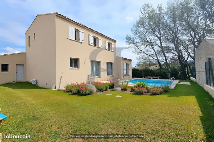 Villa 6 pièces 144 m²