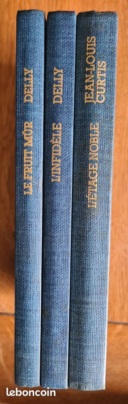 Lot de 3 livres (2 de Delly et 1 de Curtis) (image 1)