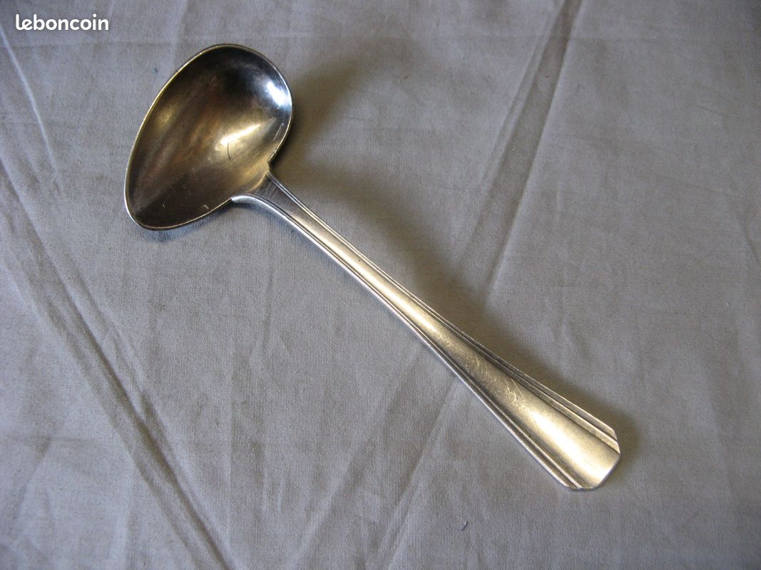 Cuillère bébé en argenterie Christofle – Années 1920–1950 – Bon état (image 1)