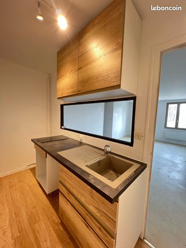 Parking 3 pièces 60 m² · à Rozet-Saint-Albin · 60 m² · 720 €