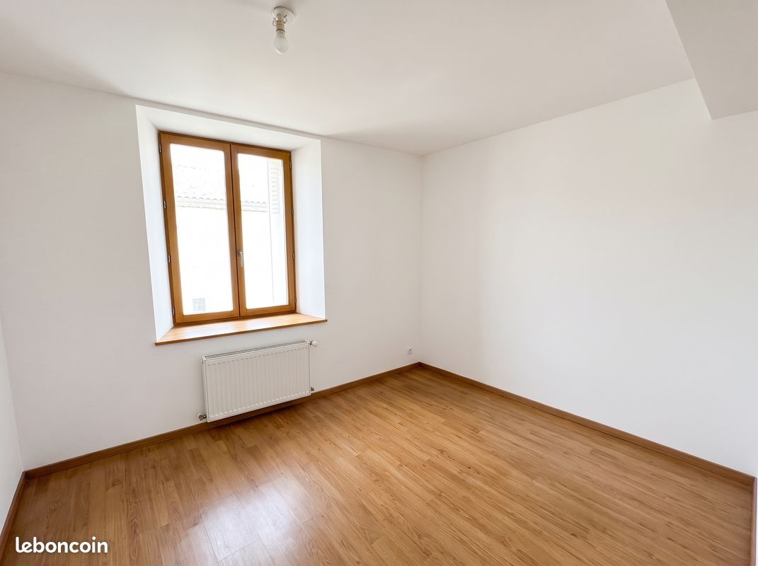 Appartement 3 pièces 70 m² · à Autun · 70 m² · 700 €/mois