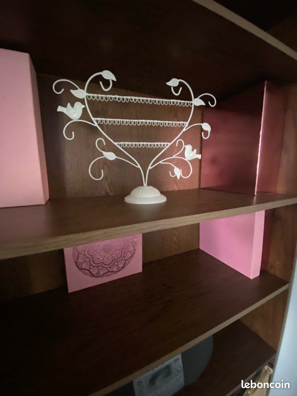 Deux Meubles de rangement / Étagères (image 3)