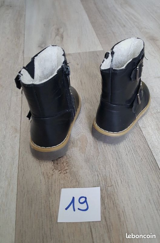 Bottes noires taille 19 (image 3)